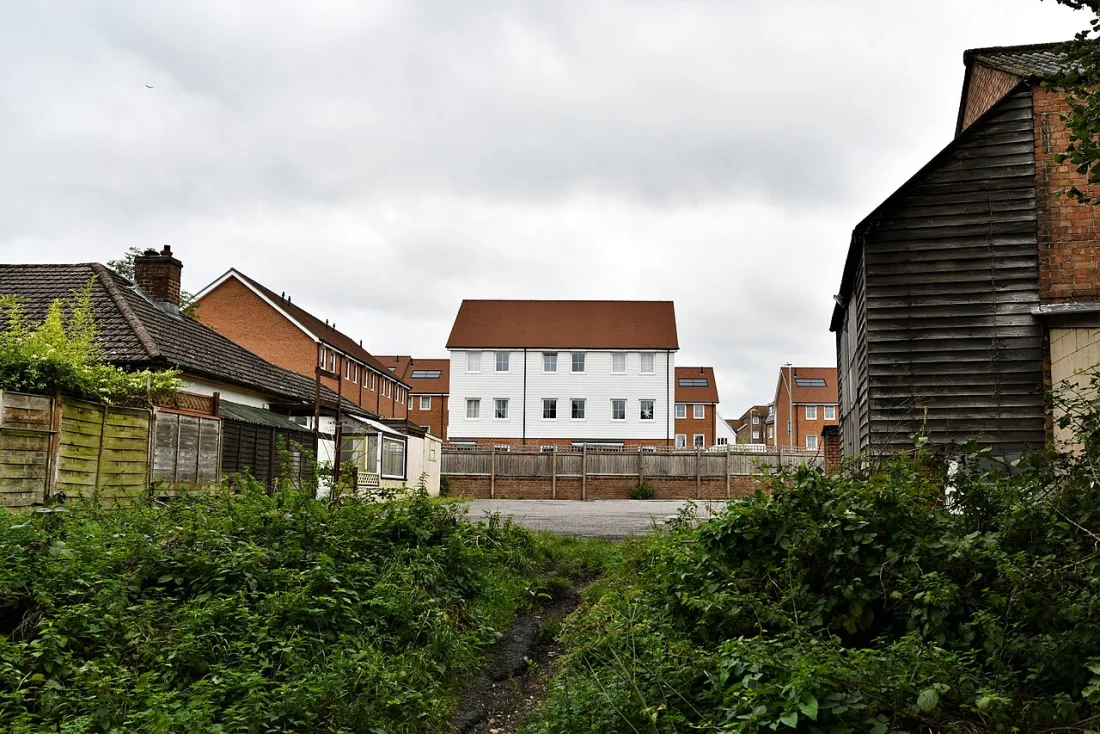 Sevenoaks planning decisions: two new-build schemes refused, Oakhill Road revamp approved