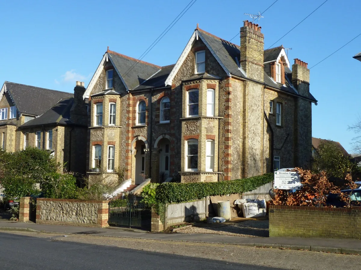 Sevenoaks House Prices: What Homes Really Sell For in 2026